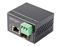 StarTech.com PoE+ industriell fiber till Ethernet-mediakonverterare 30 W - SFP till RJ45 - Singlemode/Multimode fiber till Gigabitkopparnätverk - Mini/kompakt storlek - IP30/-40 &degC till +75 &degC - Fibermediekonverterare - 1GbE - 1000Base-SX, 1000Base-T - RJ-45 / SFP (mini-GBIC) - upp till 10 km IMC1GSFP30W